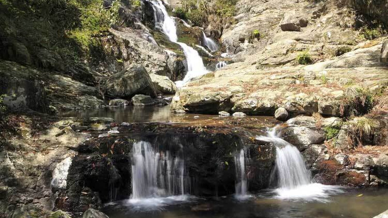 Waterfall&#x20;on&#x20;Saracen&#x20;Bay&#x20;visit&#x20;kohrong