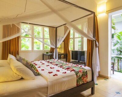 Pavilion 2022 R16 superior