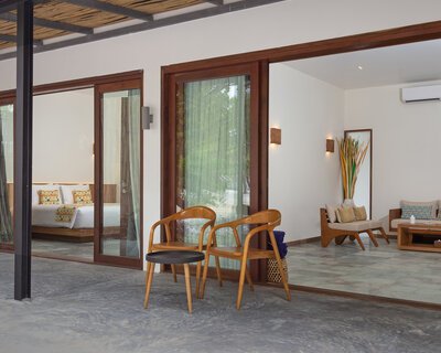 ISLAND CENTER POINT 040