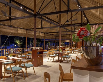 ISLAND CENTER POINT 063