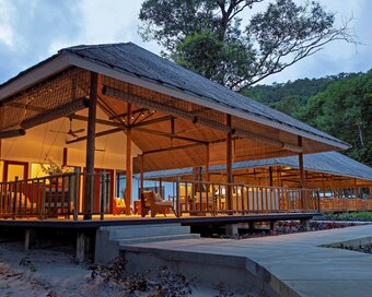 ISLAND CENTER POINT 054