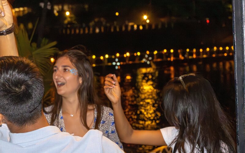 Floatation party 08202323