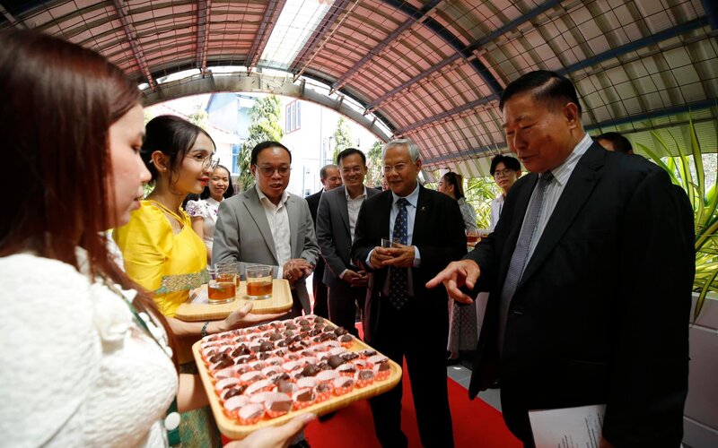 Confirel labiocert 0220254