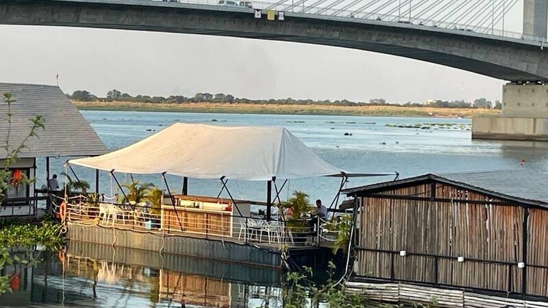 Maads floating container 2