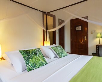 Pavilion Sunpool R37 20211007 8