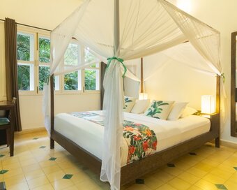 PAV Suite R15 3 Agoda