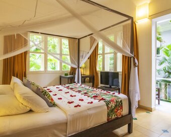 Pavilion 2022 R16 superior