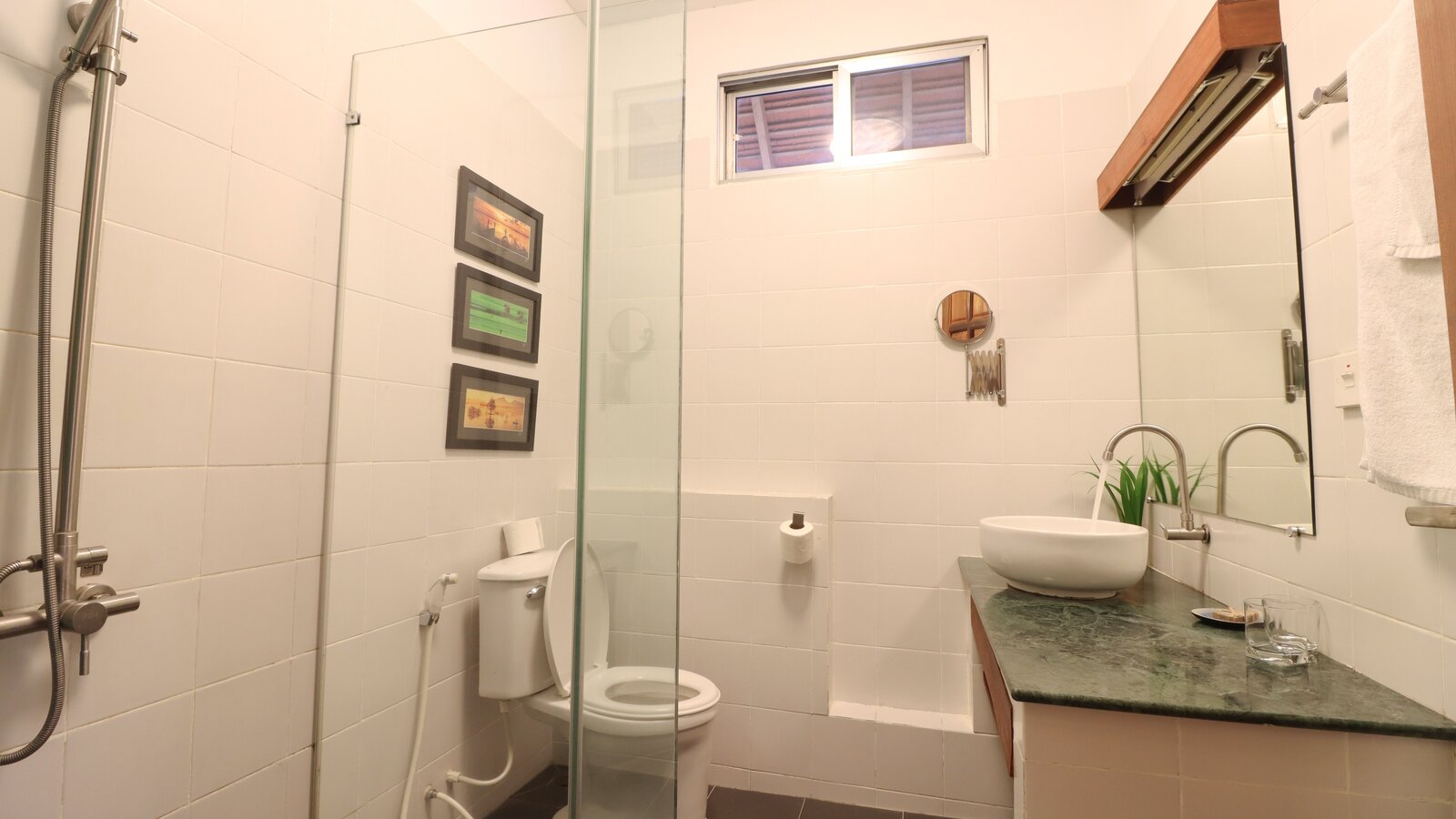 Pavilion Old House R10 Twin 20211007 17