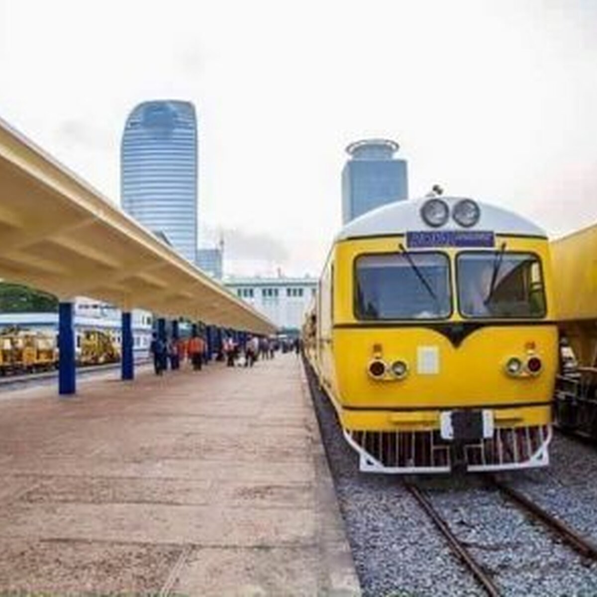 Royal railway 2 300x294