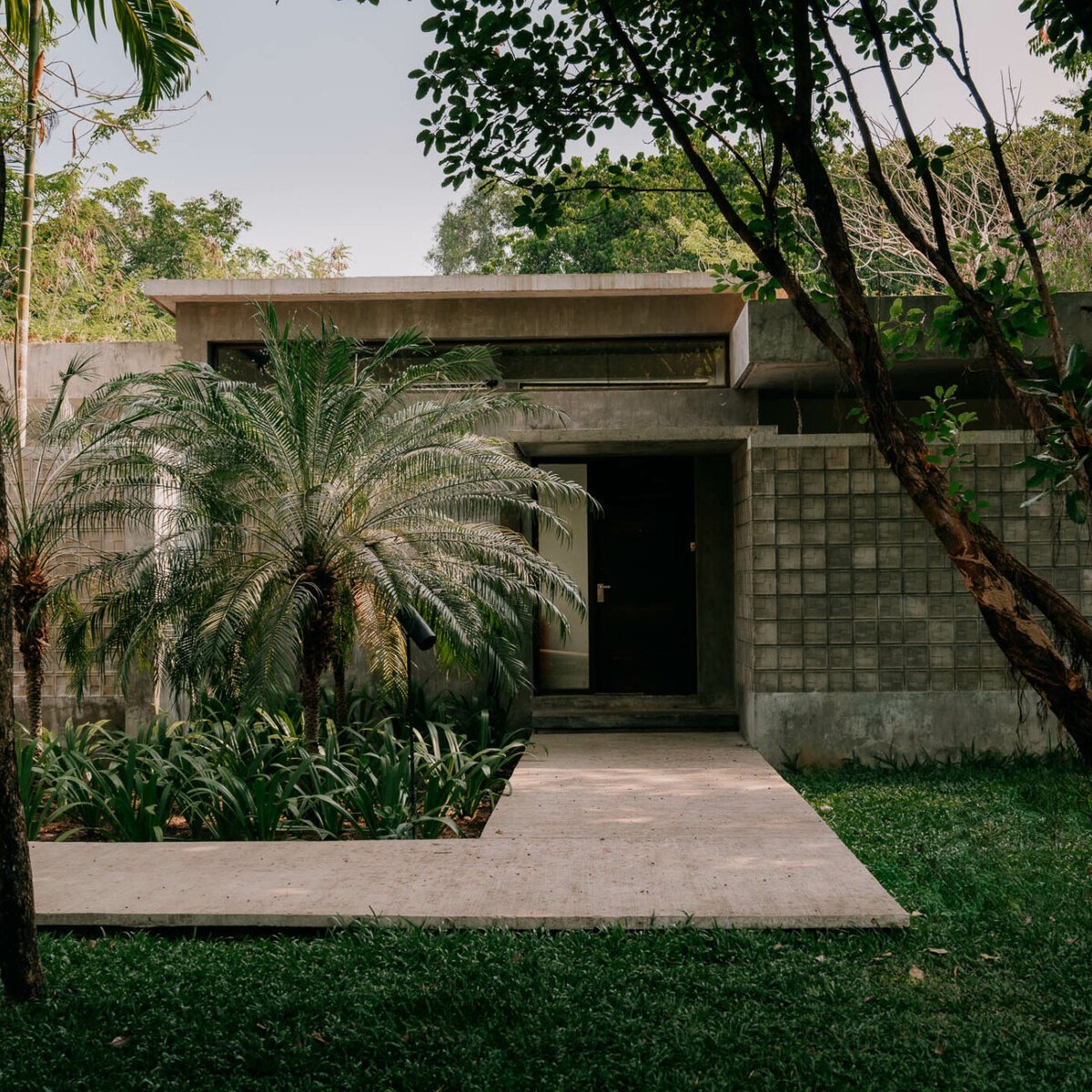 Tpl TRVLDIARY 042024