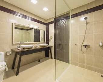 Bathroom Junior Suite Double White Mansion