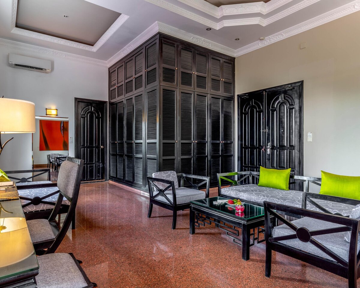 Suite Double living area